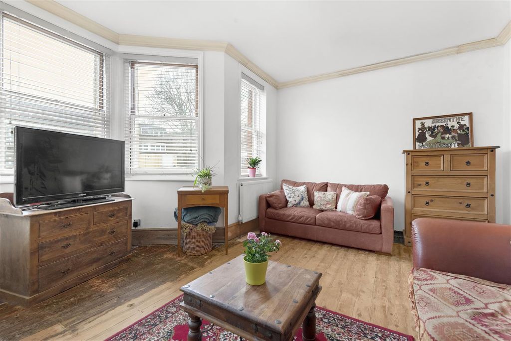 Property photo 3 of 13