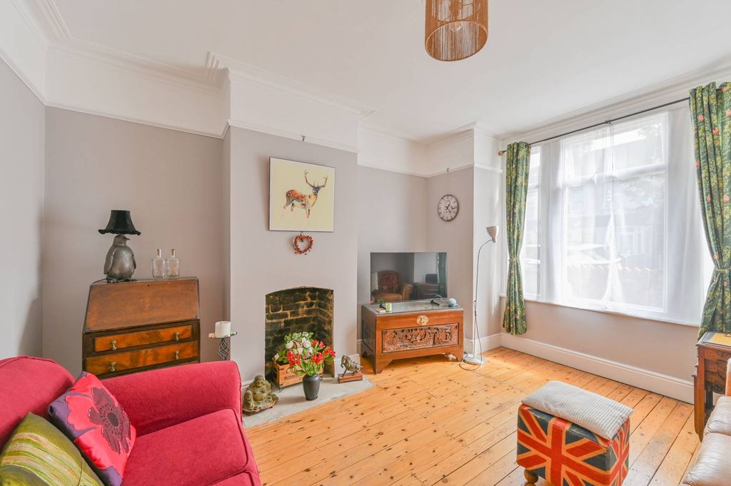 Property photo 2 of 19