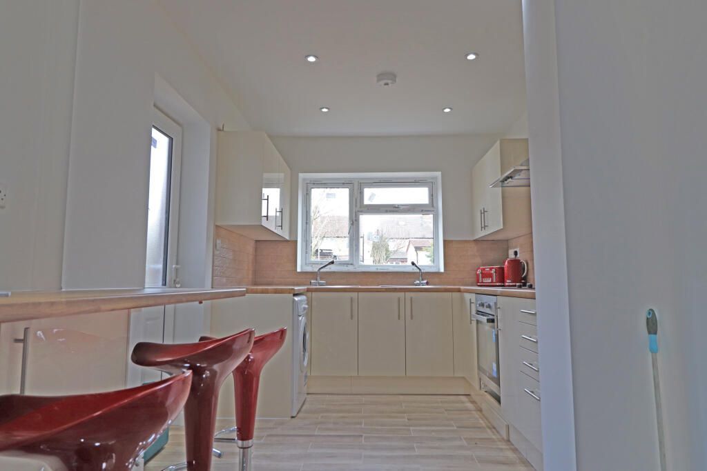 Property photo 2 of 3