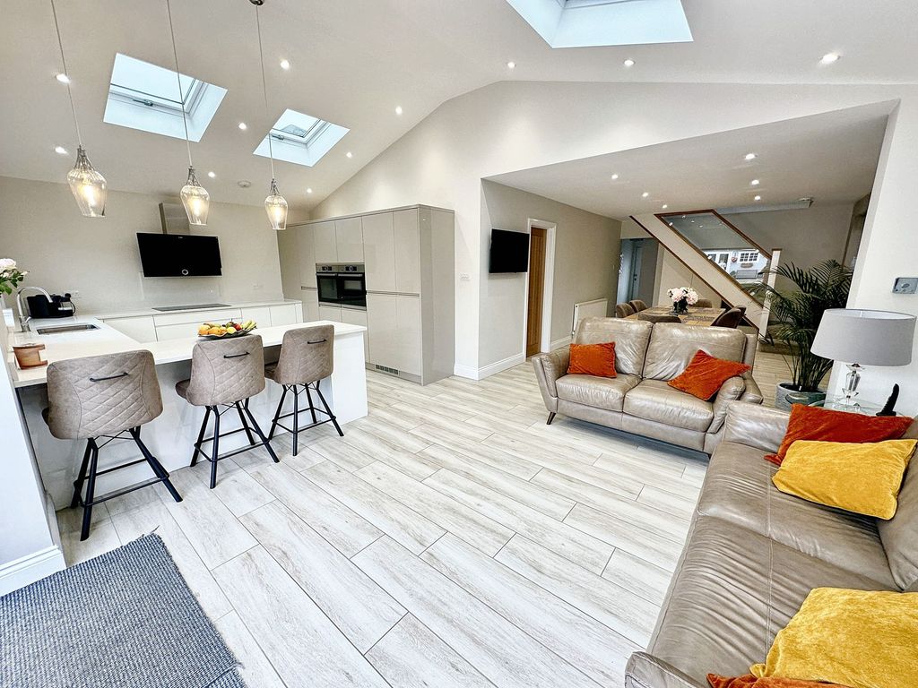 Property photo 3 of 27 Open Plan Living Area