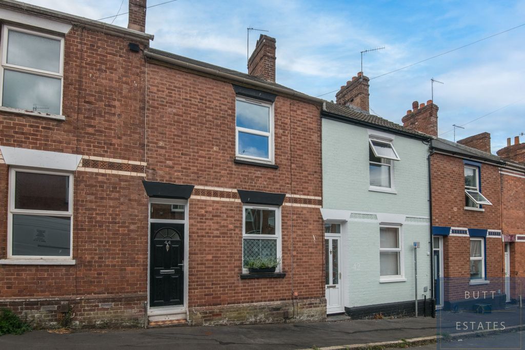 Property photo 1 of 11