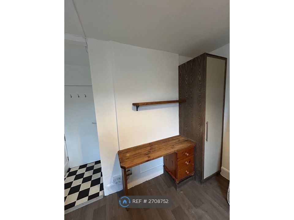 Property photo 2 of 3