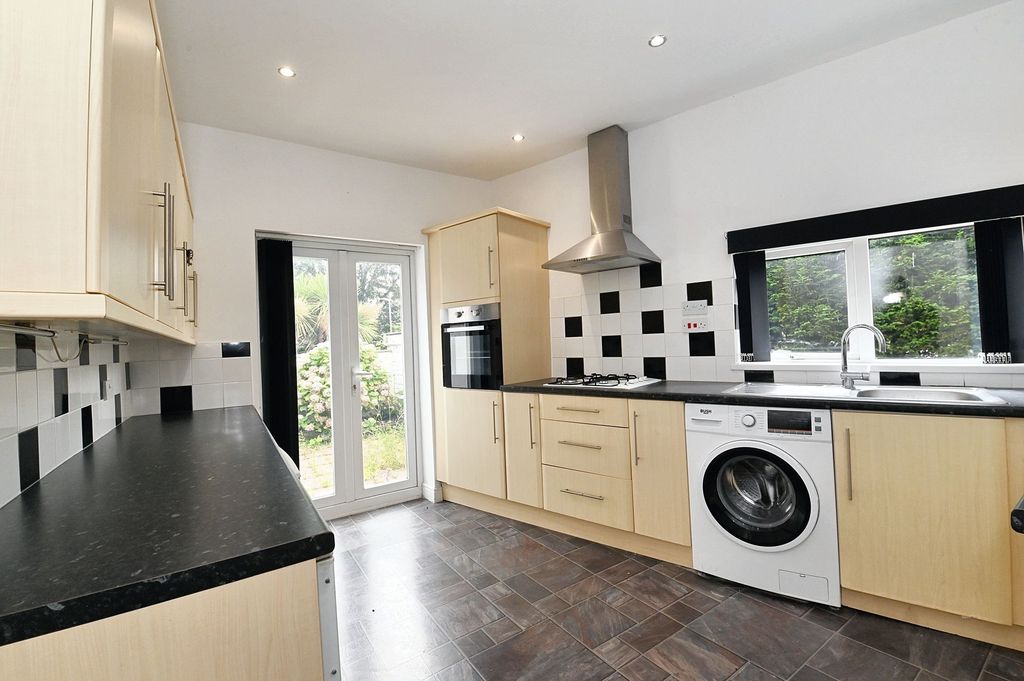 Property photo 2 of 24
