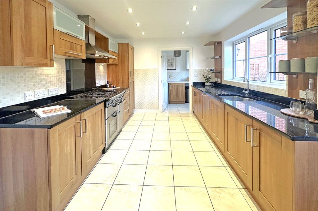 Property photo 3 of 14 Picture No. 25