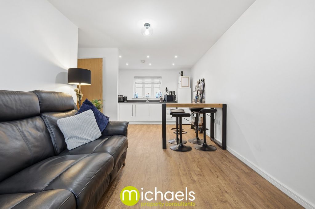 Property photo 3 of 13