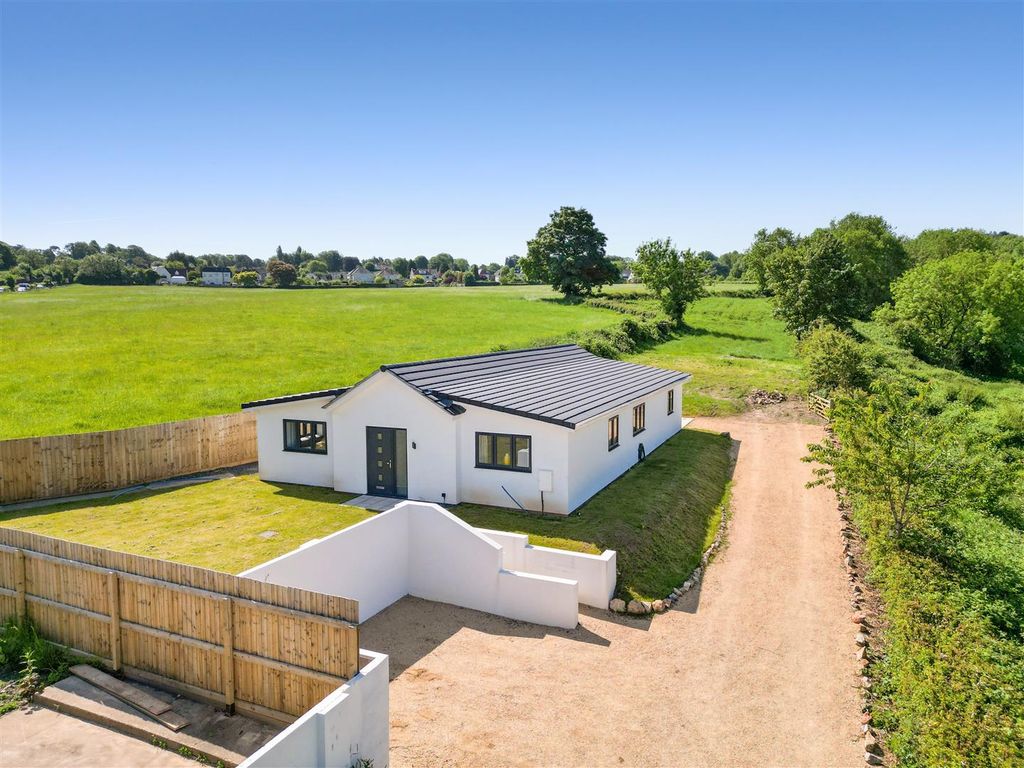 Property photo 1 of 31