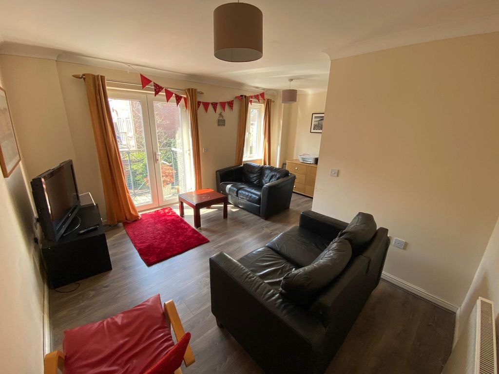 Property photo 2 of 15 Image