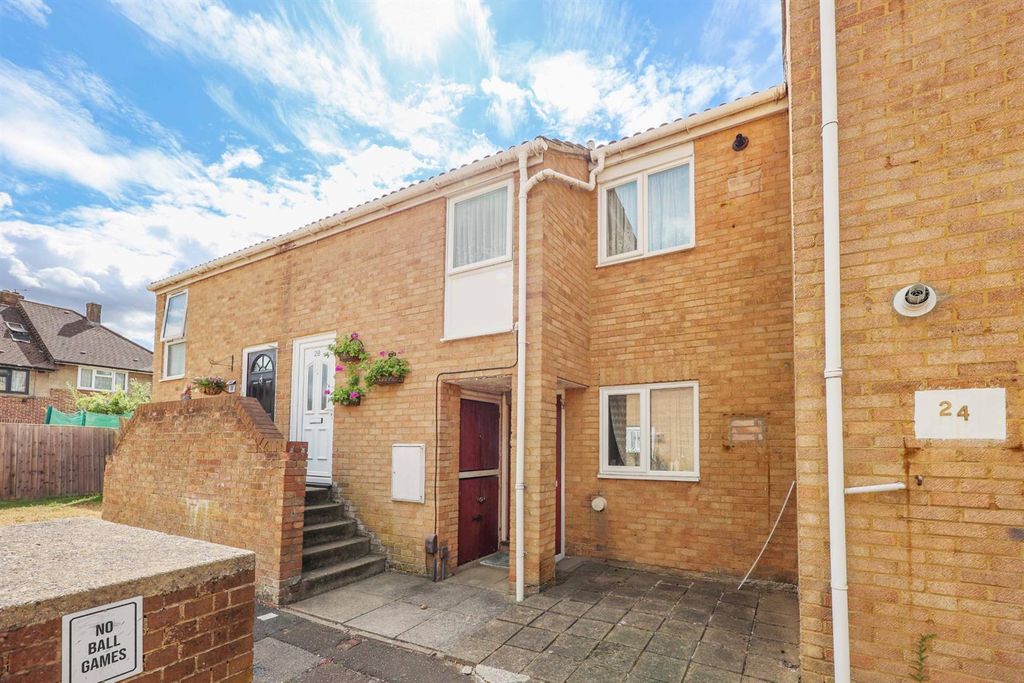 Property photo 1 of 9