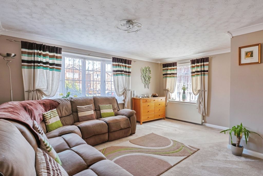 Property photo 2 of 12 Pbox-Img.Jpg