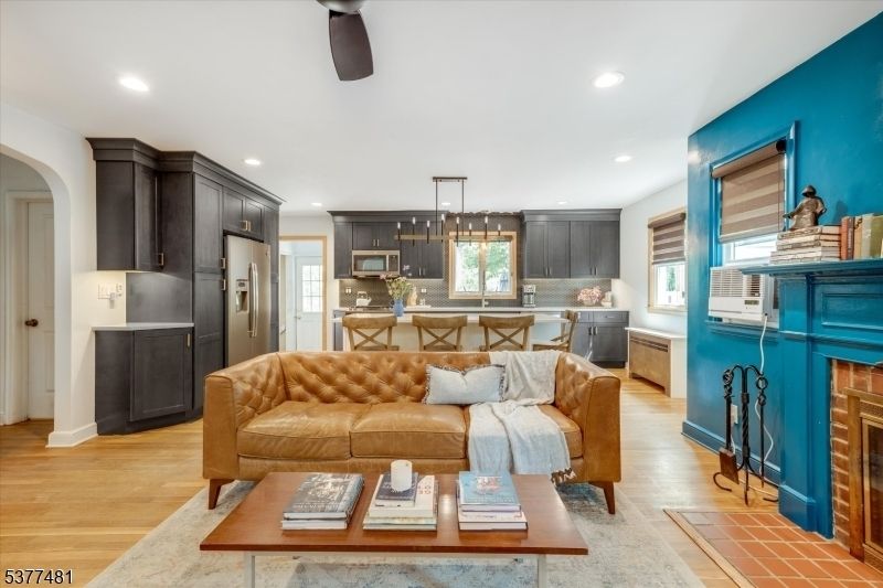 Property photo 2 of 8 <Alttext/>