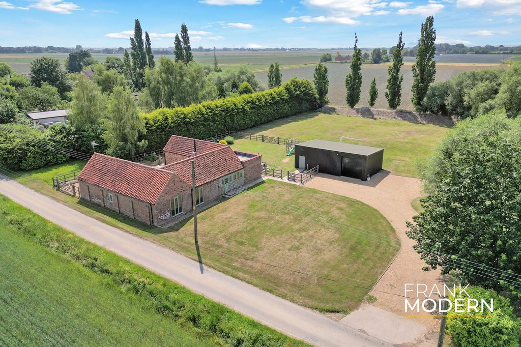 Property photo 1 of 43 Aerial