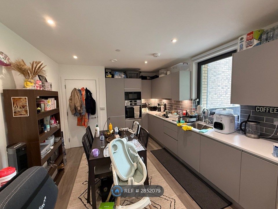 Property photo 3 of 23