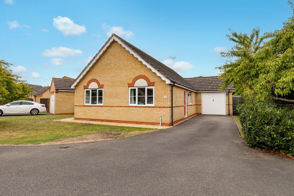 Property photo 1 of 30 3881240