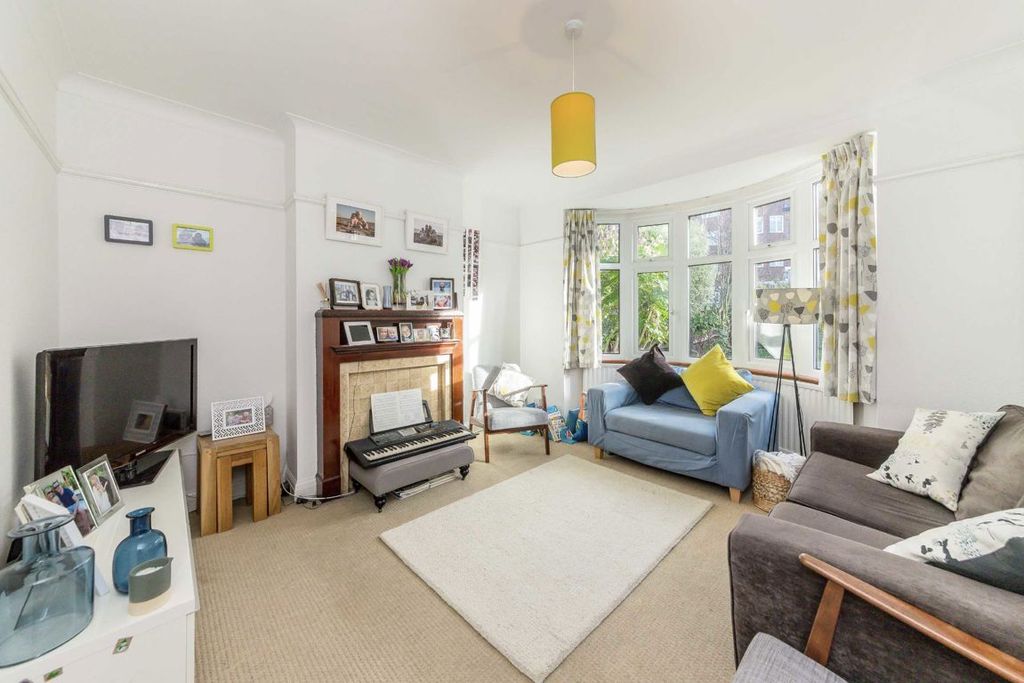 Property photo 3 of 7