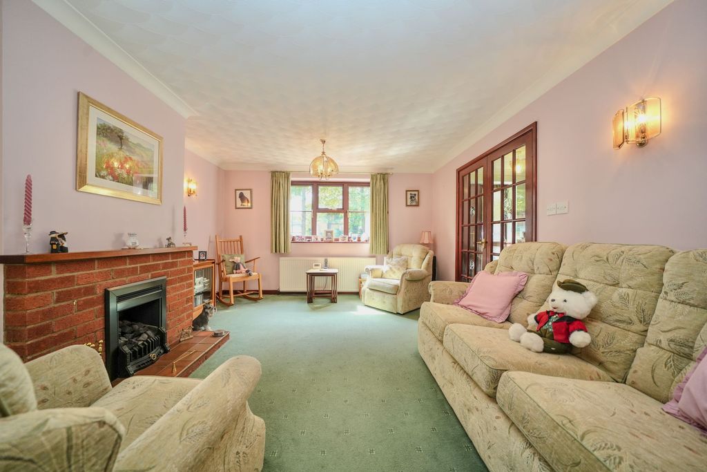 Property photo 3 of 28