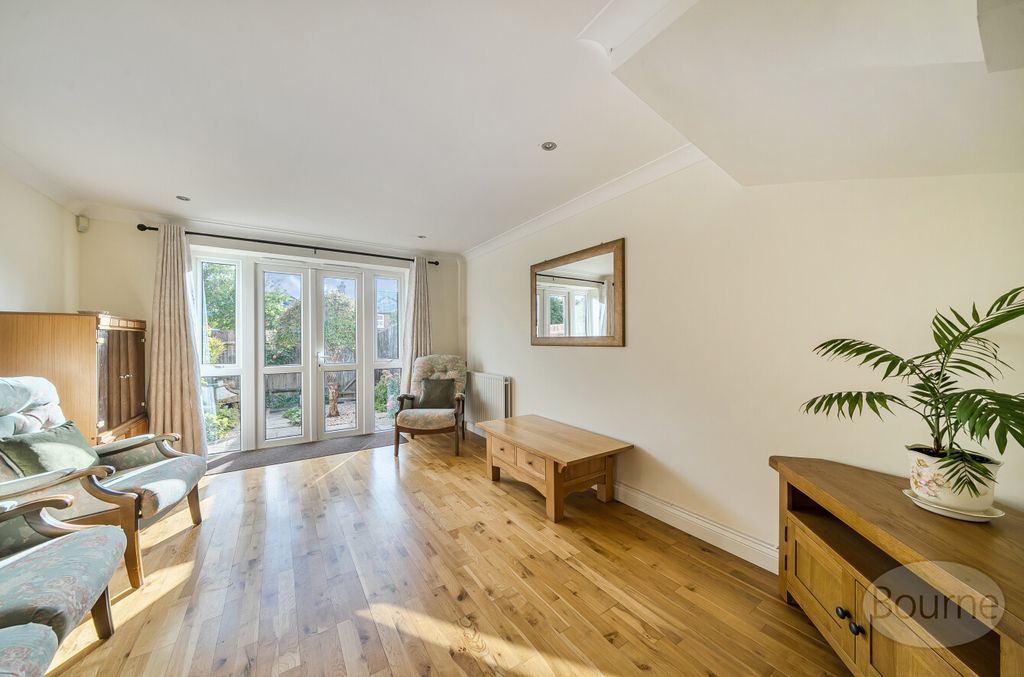 Property photo 2 of 19 Ef58Ef77-c3A1-4E3...