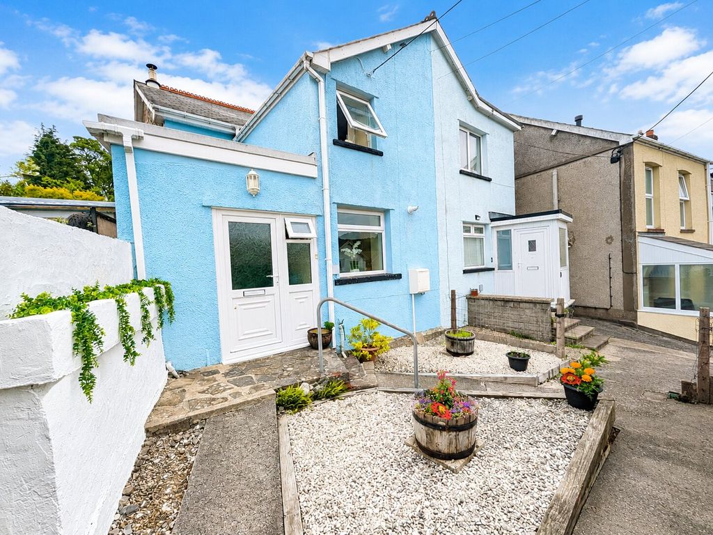 Property photo 1 of 22
