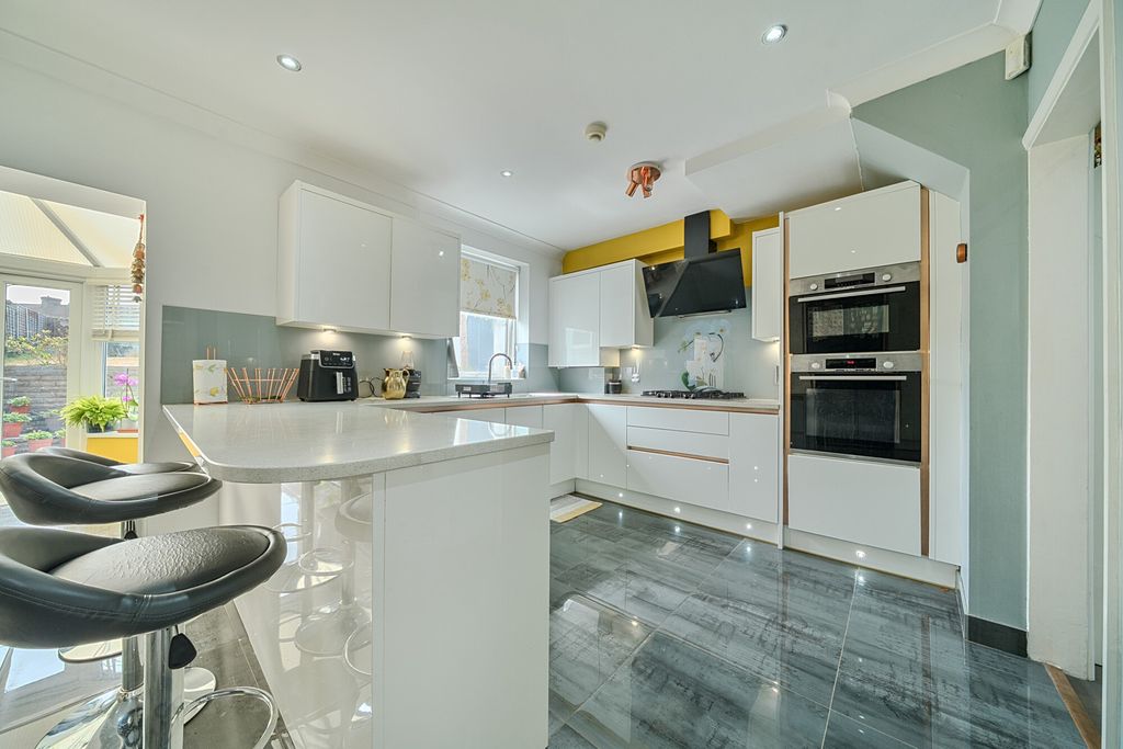 Property photo 3 of 23 1501270-20-6A71F4...