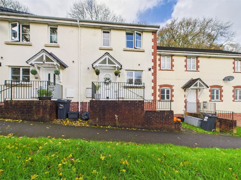 Property photo 1 of 12 Front