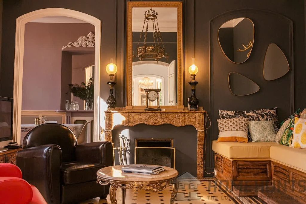 Property photo 3 of 21