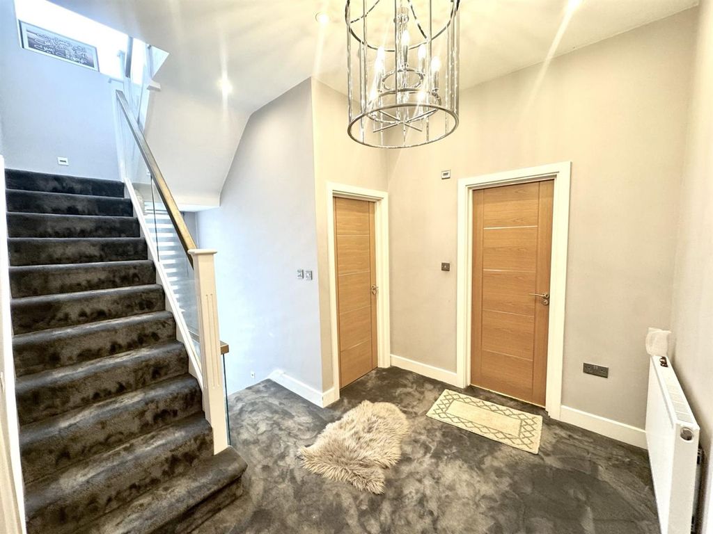 Additional image 36 of 5 bed semi-detached house for saleCheyne Walk, Croydon CR0