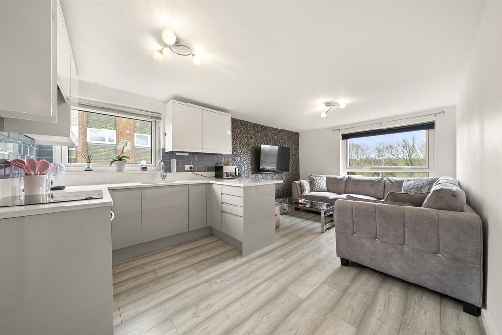 Property photo 1 of 10 Picture No. 15