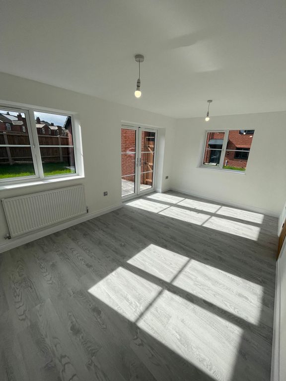 Property photo 2 of 27