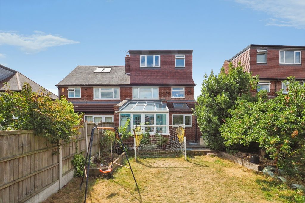 Property photo 2 of 30 Pbox-Img.Jpg