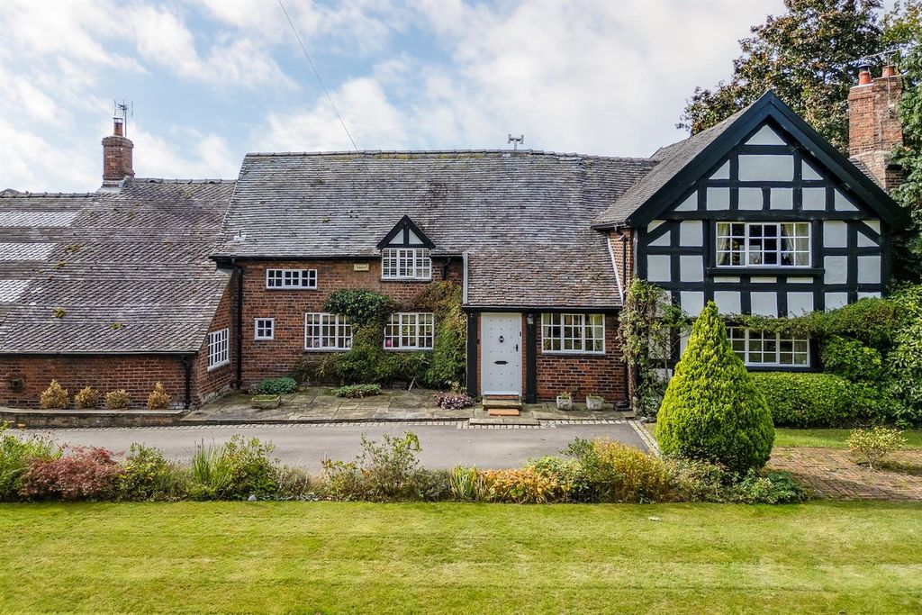 Property photo 2 of 36