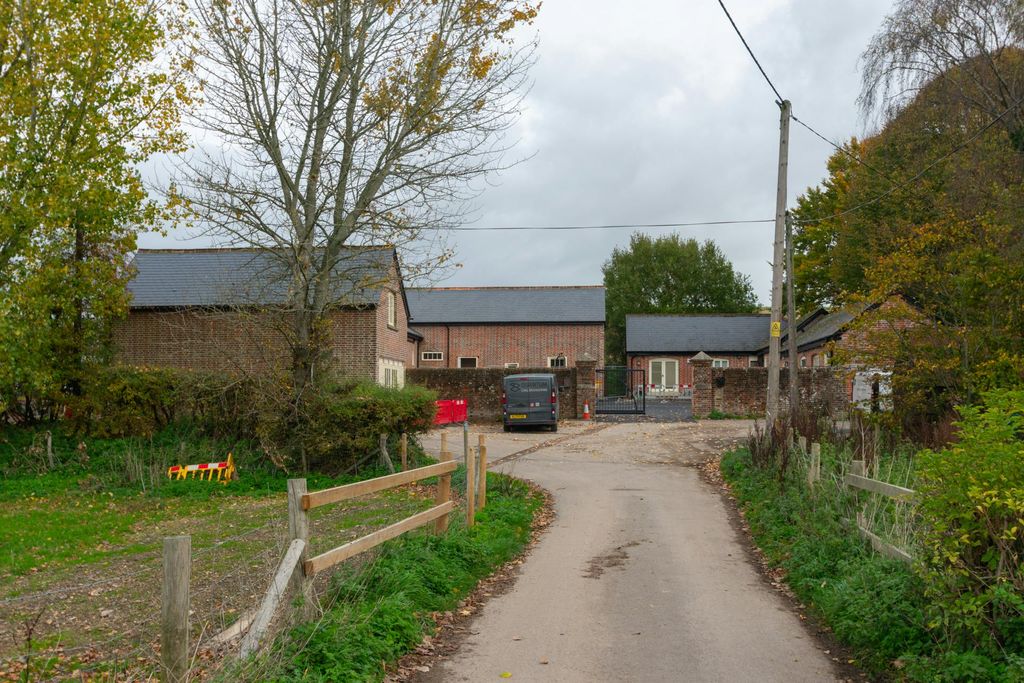 Property photo 3 of 7 10.Jpg