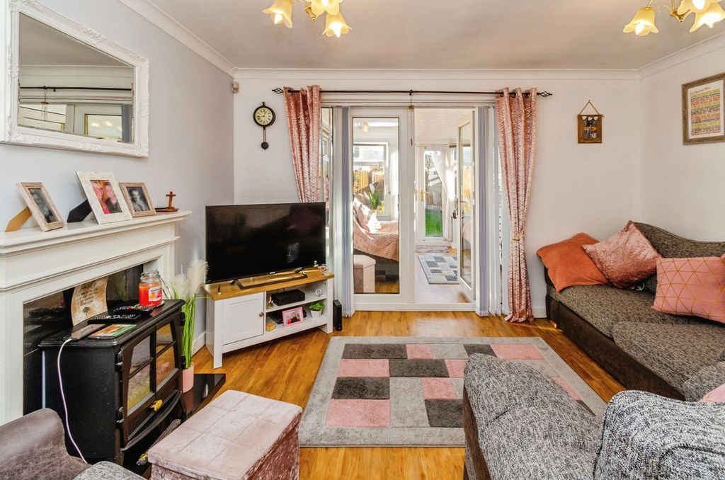 Property photo 3 of 19 Photograph