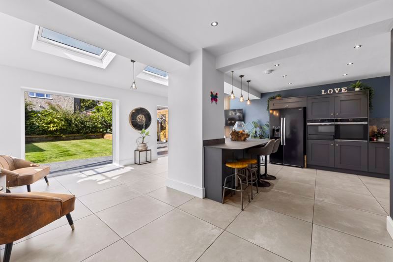 Property photo 2 of 41 Open-Plan