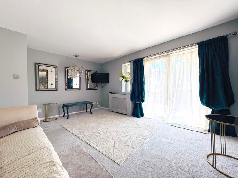 Property photo 3 of 21 Photo 44