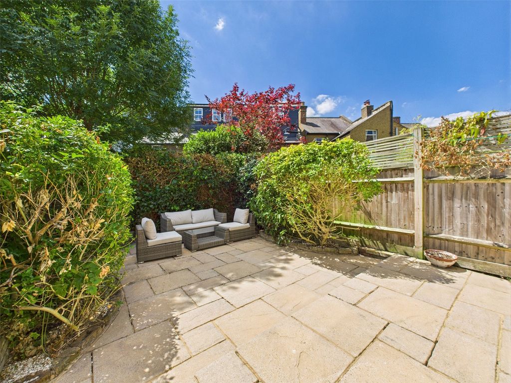 Property photo 3 of 12 Picture No. 16
