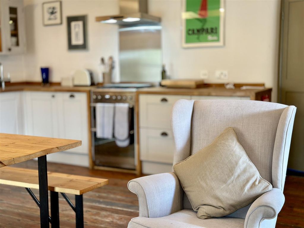 Property photo 2 of 16 Img_3506.Jpeg