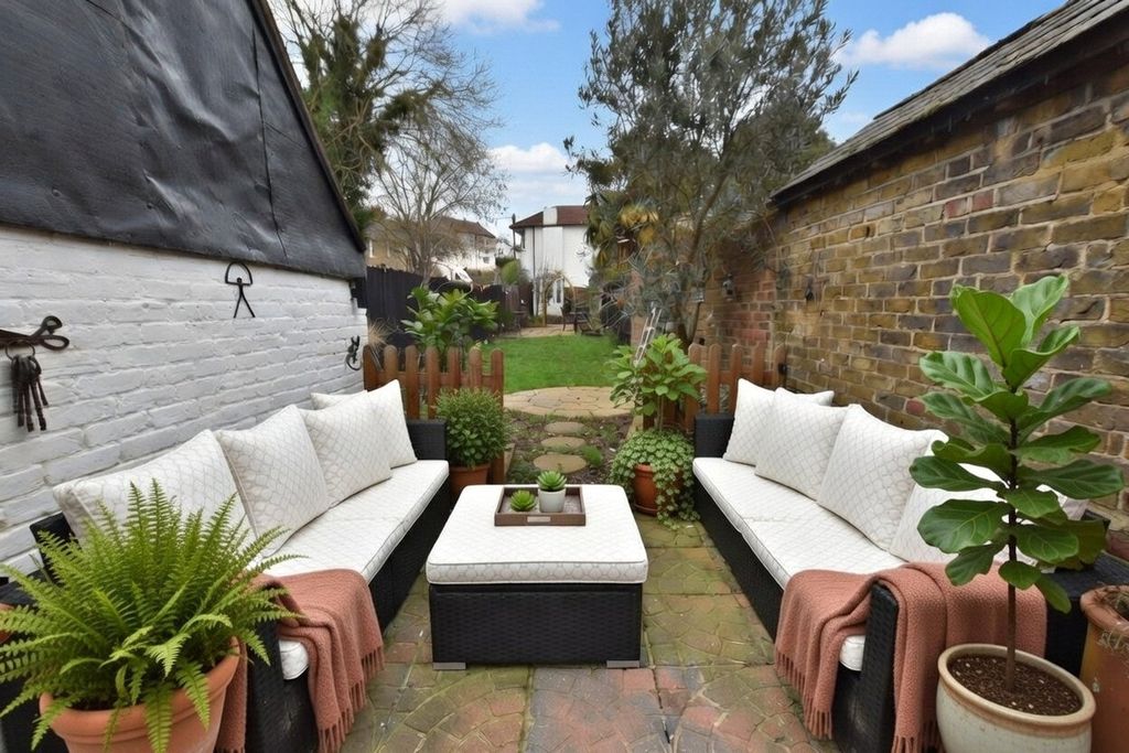 Property photo 2 of 16 Picture No. 03