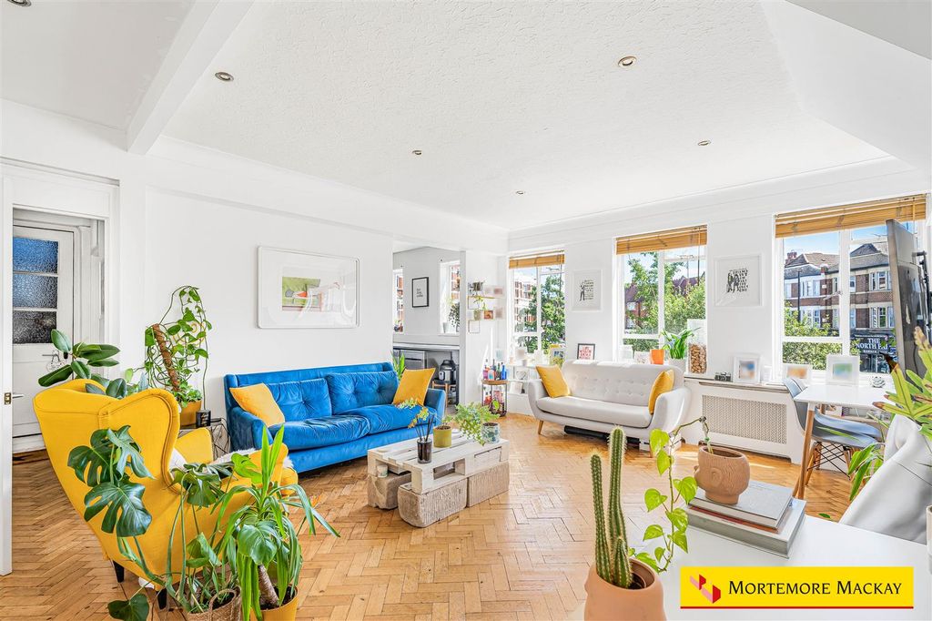 Property photo 2 of 17 4_86147_Watermarked.Jpg