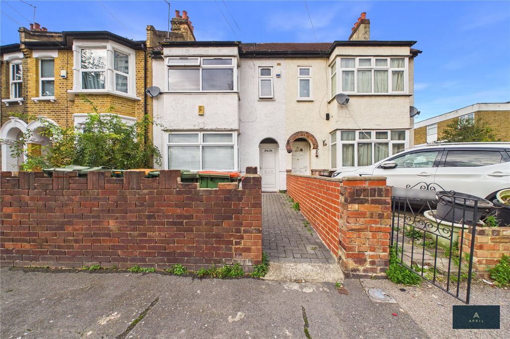 Property photo 1 of 10 Picture No. 15