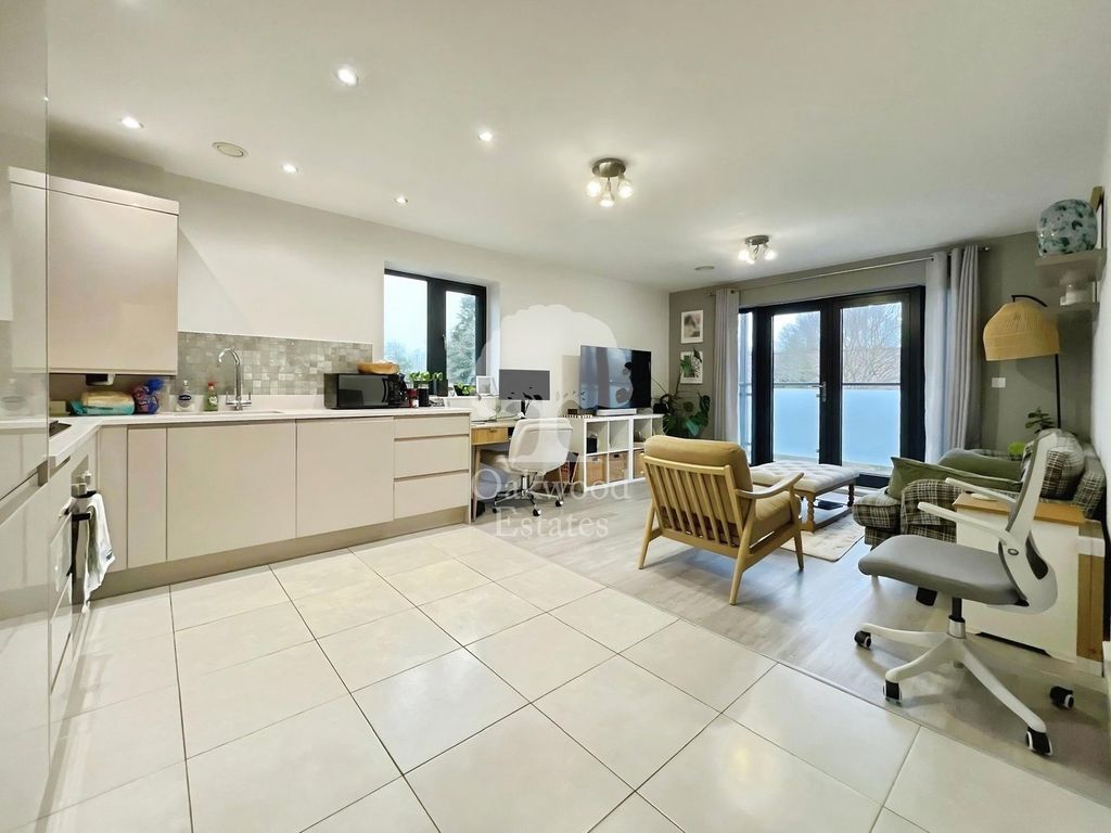 Property photo 3 of 14