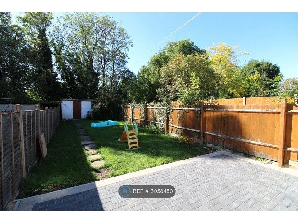 Property photo 2 of 20 Garden With Patio