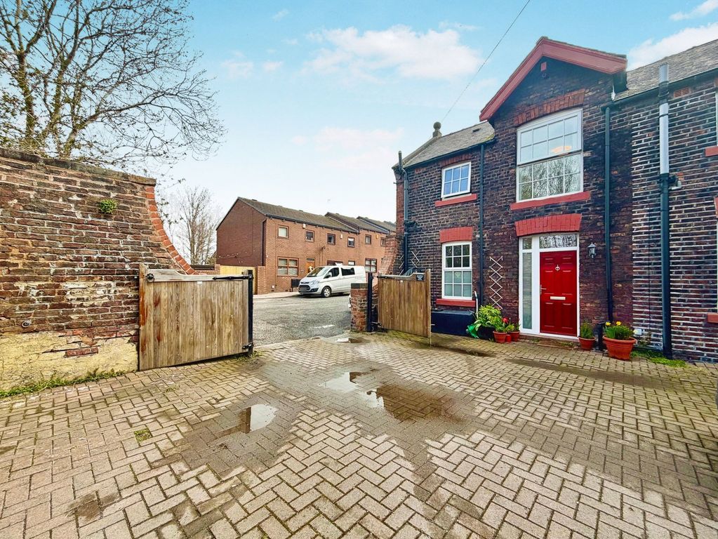 Property photo 1 of 14