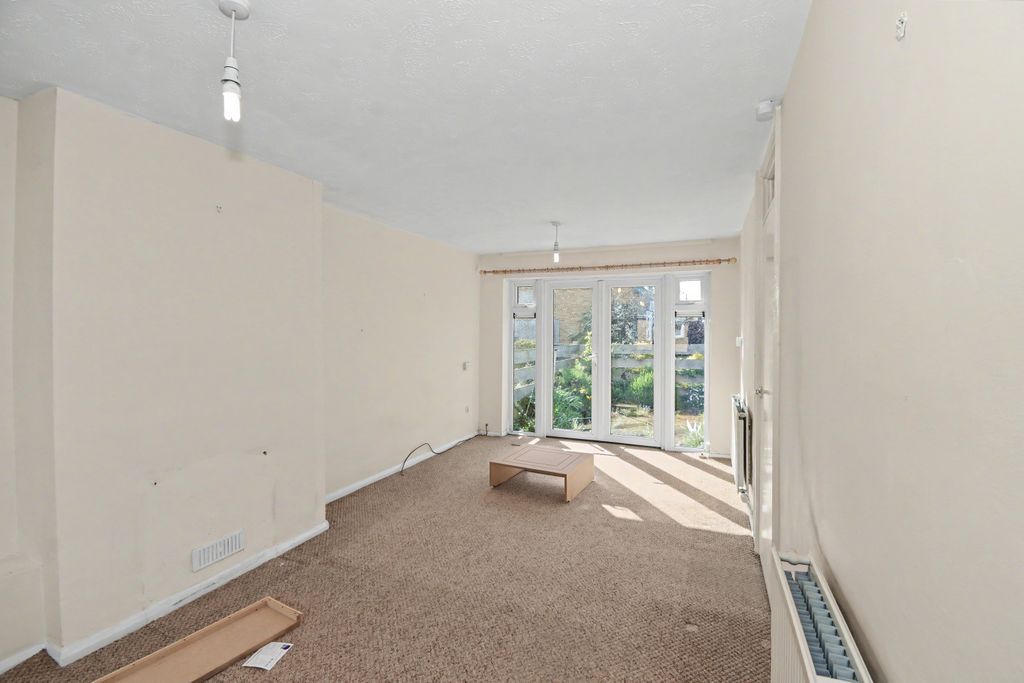 Property photo 3 of 17 96 Lime Kiln, Royal Wootton Bassett, Swindon, Wiltshire, Sn4 7Hg