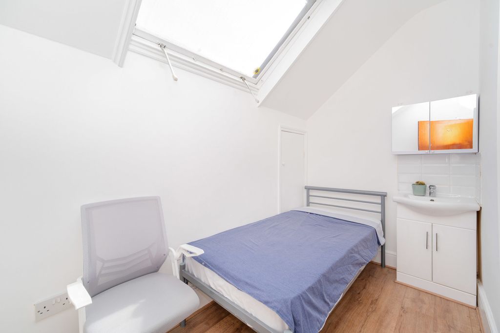 Property photo 1 of 19 Pbox-Img.Jpg