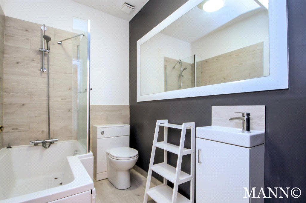 Property photo 3 of 8 Picture No. 05