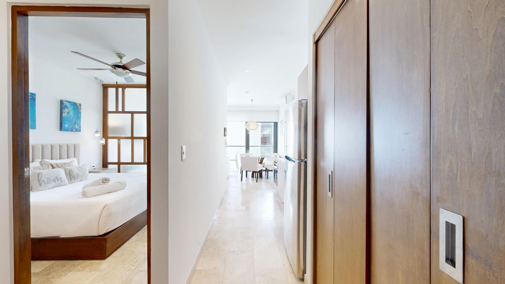 Property photo 2 of 55