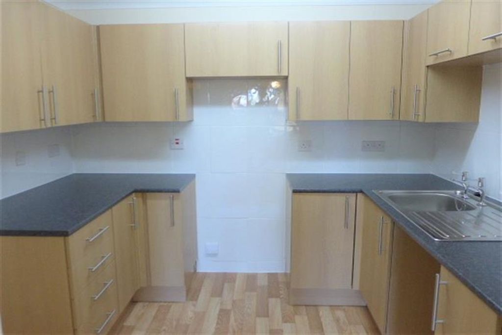 Property photo 1 of 10 (Main)