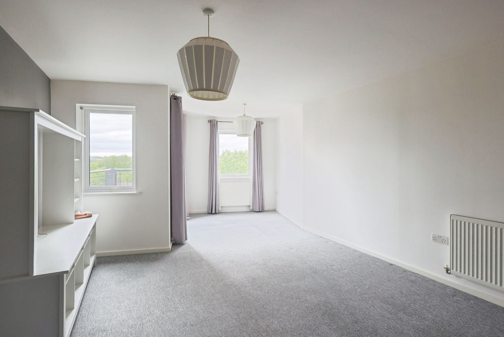 Property photo 3 of 20 Photo