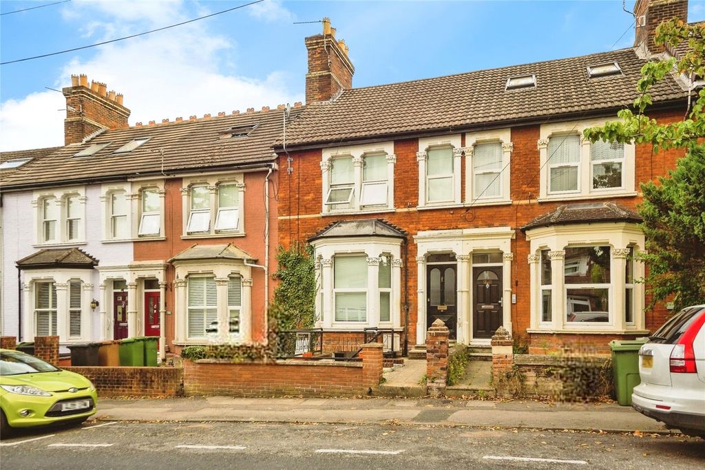 Property photo 2 of 14 Picture No. 24