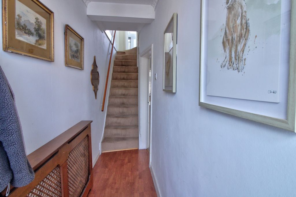 Property photo 2 of 14 Img_6564_5_6Realistic