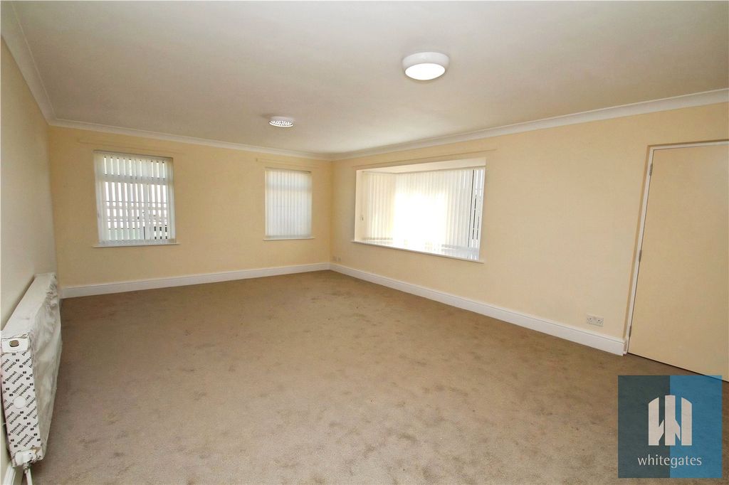 Property photo 3 of 11 Picture No. 18